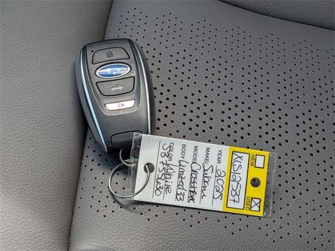 Certified 2025 Subaru Crosstrek 2.5i Limited w/ Crosstrek Mirror Package image 18