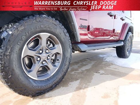 Used 2021 Jeep Wrangler Unlimited Sahara w/ Cold Weather Group image 32