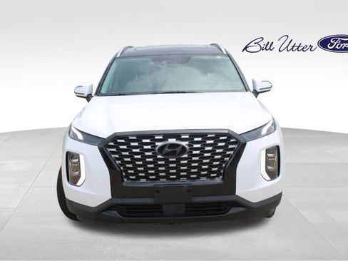 Used 2022 Hyundai Palisade SEL w/ Premium Package FWD image 2