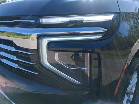 Used 2025 Chevrolet Tahoe LT AWD/4WD image 9