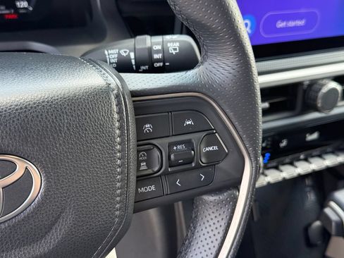 Used 2026 Toyota 4Runner Limited AWD/4WD image 13