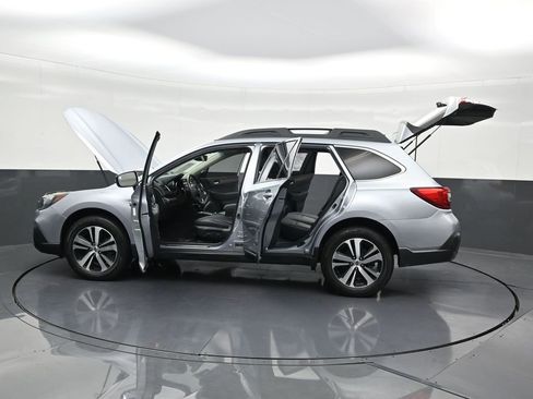 Used 2019 Subaru Outback 3.6R Limited image 37