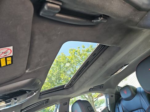 Used 2022 Maserati Ghibli Modena Q4 image 32