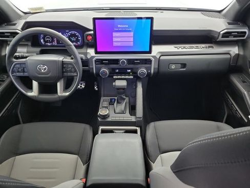 Used 2024 Toyota Tacoma TRD Sport AWD/4WD image 15