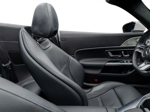 Used 2023 Mercedes-Benz SL 55 AMG AMG SL 55 image 45