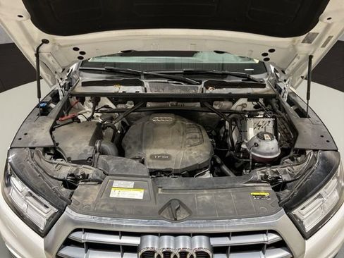 Used 2020 Audi Q5 2.0T Premium Plus AWD/4WD image 27