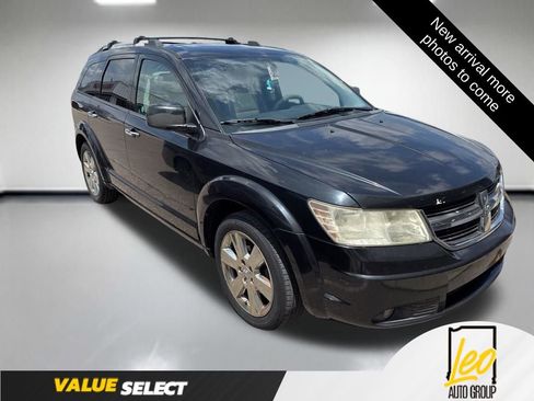 Used 2009 Dodge Journey R/T w/ Flexible Seating Group FWD image 2