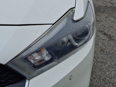 Used 2017 Nissan Maxima Platinum w/ Interior Lighting Package image 9