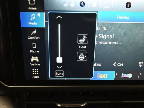Used 2024 Jeep Wrangler Unlimited w/ Convenience Group AWD/4WD image 22