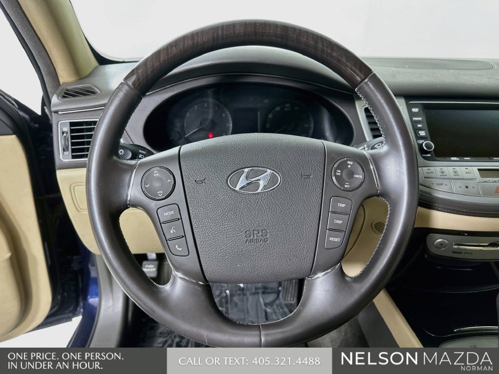 Used 2010 Hyundai Genesis 4.6 RWD image 13