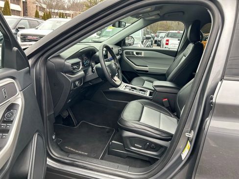 Certified 2023 Ford Explorer XLT w/ Equipment Group 202A image 16