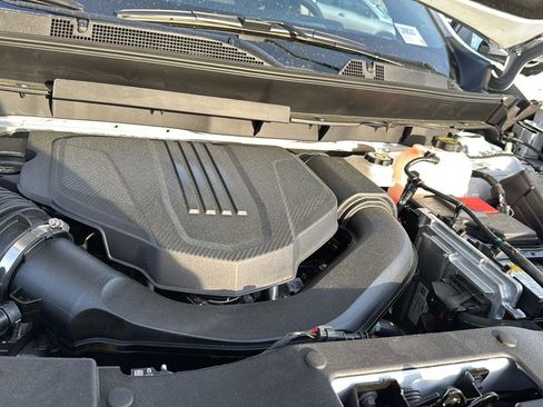 New 2026 Chevrolet Traverse Z71 w/ Enhanced Driving Package AWD/4WD image 29