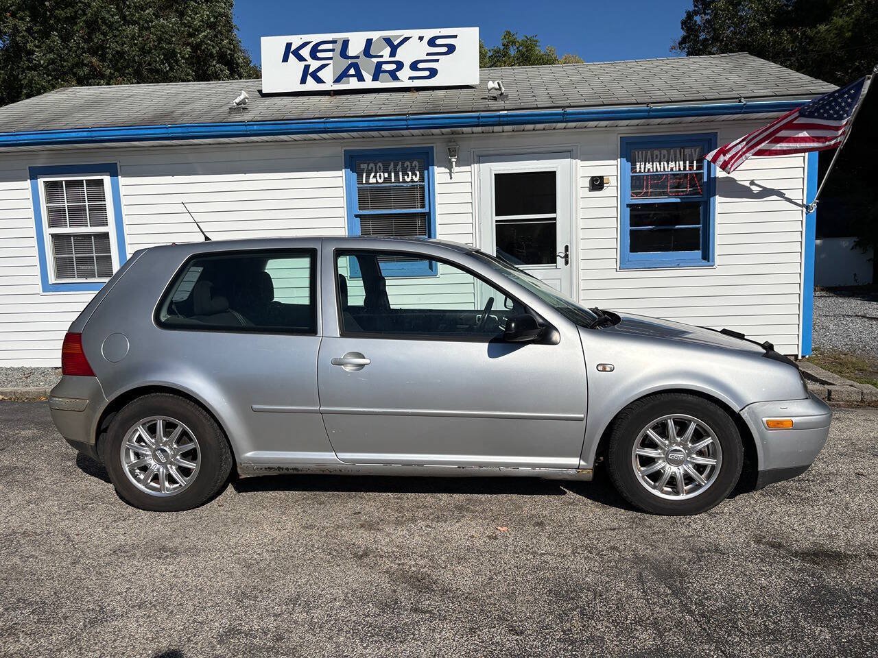 Used 2004 Volkswagen Golf GL FWD image 3