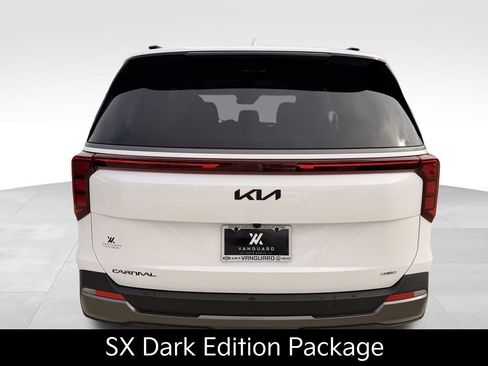 New 2026 Kia Carnival SX w/ SX Dark Edition Package image 3