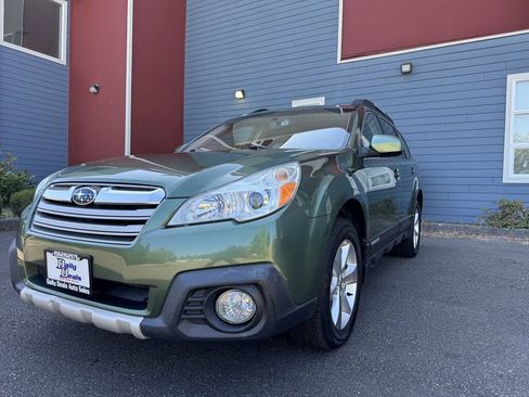 Used 2014 Subaru Outback 2.5i Limited AWD/4WD image 13