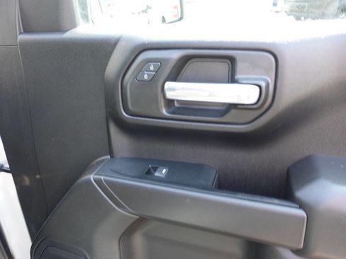 Used 2023 Chevrolet Silverado 1500 Custom AWD/4WD image 34