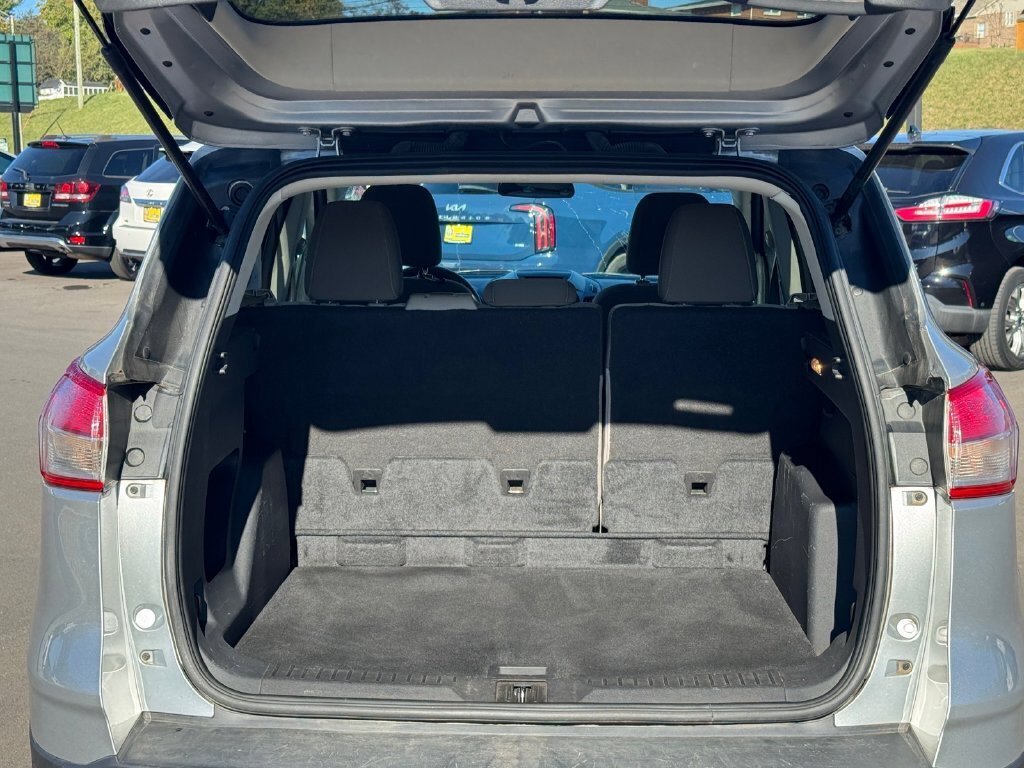 Used 2015 Ford Escape SE w/ Equipment Group 201A AWD/4WD image 16