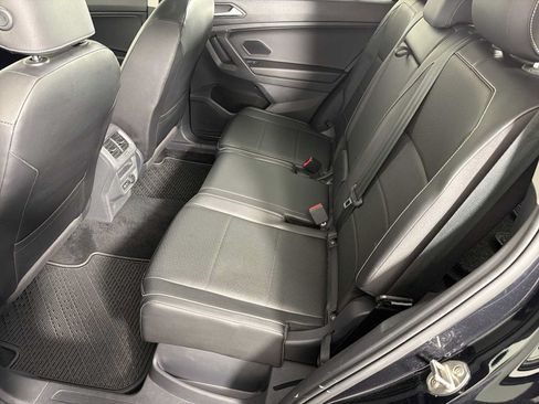 Used 2021 Volkswagen Tiguan SEL AWD/4WD image 24