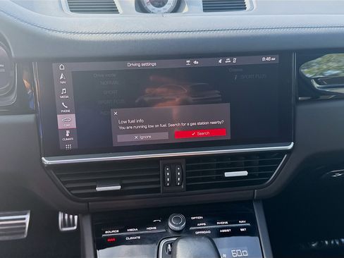 Used 2021 Porsche Cayenne S image 12