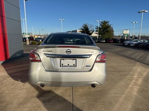 Used 2014 Nissan Altima 2.5 SV image 6