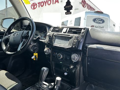 Used 2014 Toyota 4Runner Trail AWD/4WD image 14