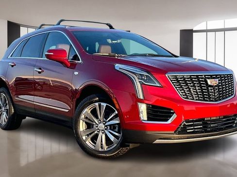 New 2026 Cadillac XT5 Premium Luxury image 2