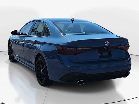 Used 2025 Volkswagen Jetta GLI Autobahn FWD image 8