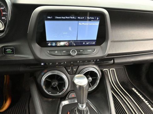 Used 2019 Chevrolet Camaro LT w/ RS Package image 21
