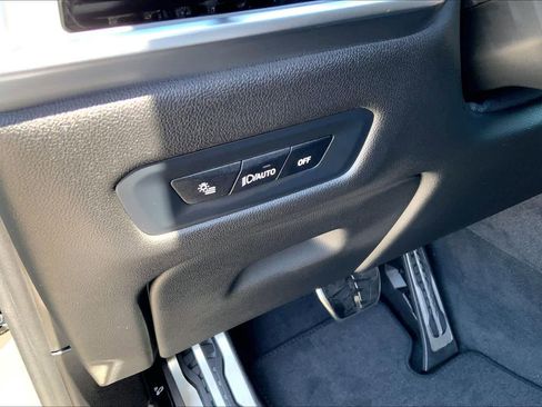 New 2026 BMW X5 M60i image 18