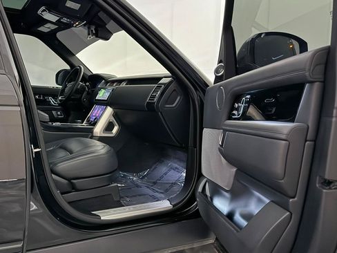 Used 2019 Land Rover Range Rover AWD/4WD image 24