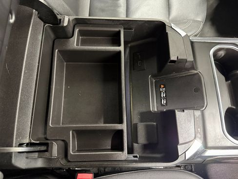 Used 2025 Chevrolet Silverado 2500 LTZ w/ LTZ Convenience Package image 32