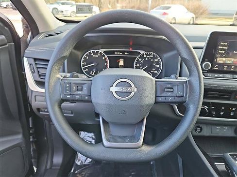 Certified 2025 Nissan Rogue S image 24