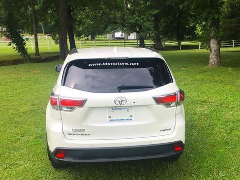 Used 2016 Toyota Highlander Limited FWD image 4