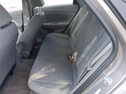 Used 2023 Hyundai Elantra SEL w/ Convenience Package FWD image 16