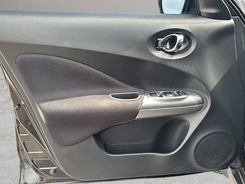 Used 2016 Nissan Juke S FWD image 20