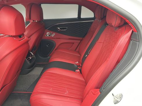 Certified 2022 Bentley Flying Spur V8 AWD/4WD image 16