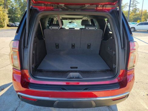 Used 2021 Chevrolet Suburban LT w/ LT Signature Package image 7