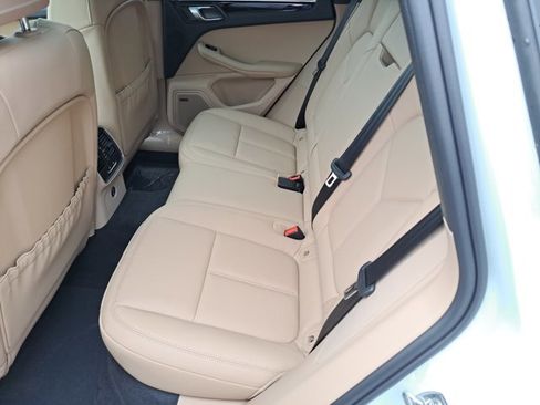 New 2026 Porsche Macan image 19