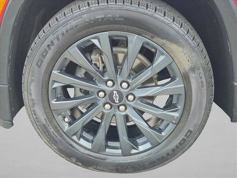 Used 2023 Chevrolet Traverse RS FWD image 25