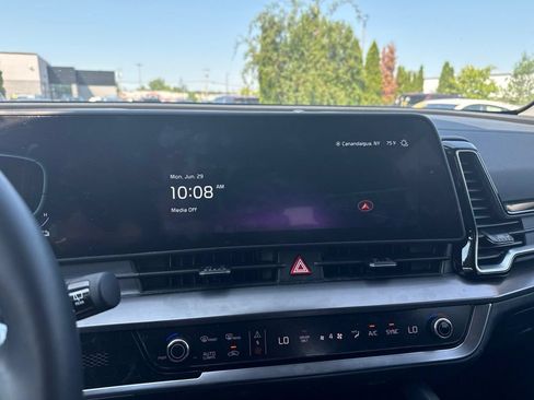 Certified 2024 Kia Sportage EX AWD/4WD image 11