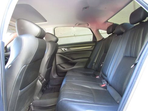 Used 2021 Honda Accord Touring image 15