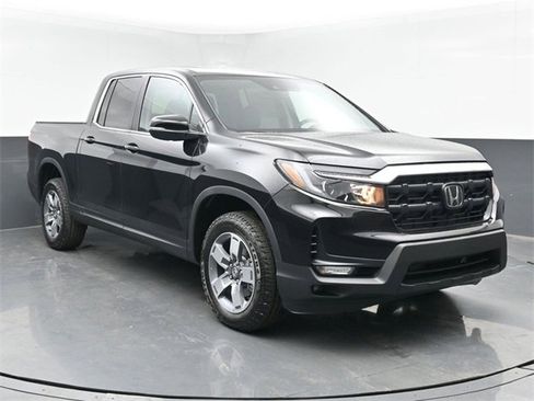 Certified 2025 Honda Ridgeline RTL image 2