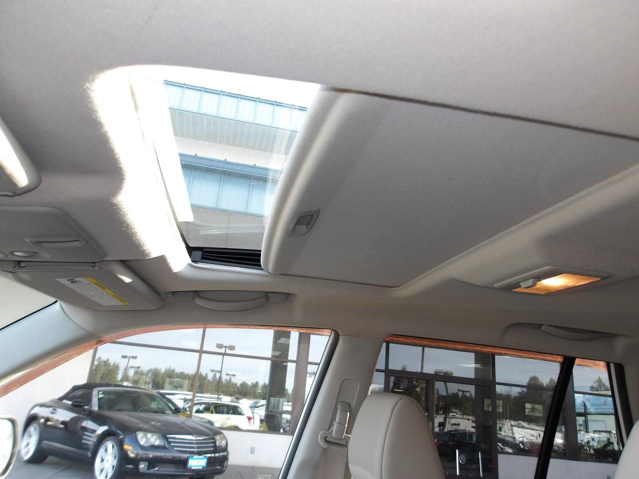 Used 2012 Suzuki Grand Vitara Limited AWD/4WD image 14