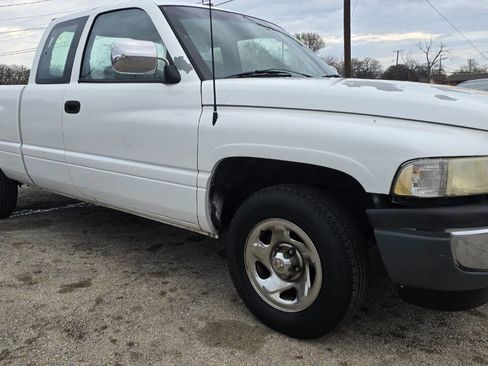 Used 1996 Dodge Ram 1500 Truck 2WD Club Cab image 5