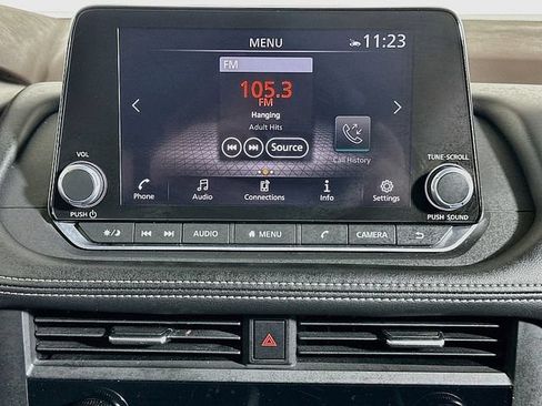 Used 2023 Nissan Rogue SV FWD image 14