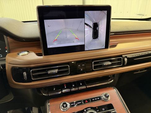 Used 2023 Lincoln Aviator Reserve image 20
