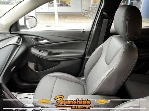 Used 2023 Buick Encore GX Preferred w/ Cold Weather Comfort Package AWD/4WD image 19