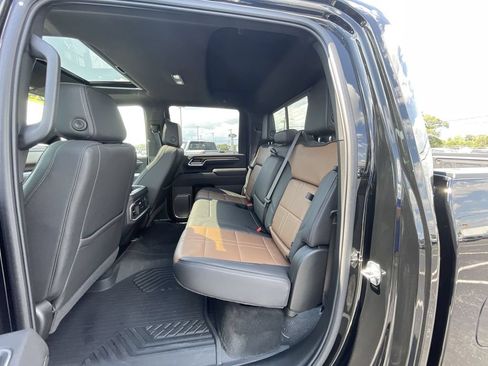 Certified 2025 Chevrolet Silverado 2500 High Country w/ High Country Premium Package AWD/4WD image 26