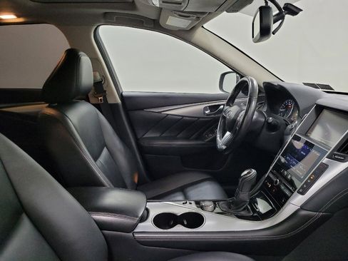Used 2019 INFINITI Q50 Luxe w/ Essential Package (3.0T Luxe) AWD/4WD image 21
