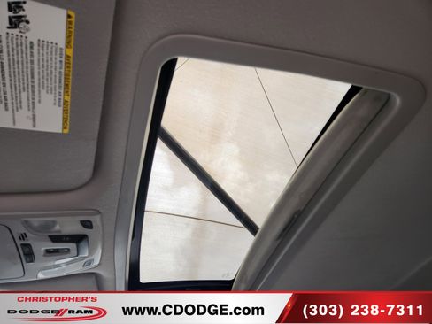 Used 2011 Toyota Sienna XLE image 30